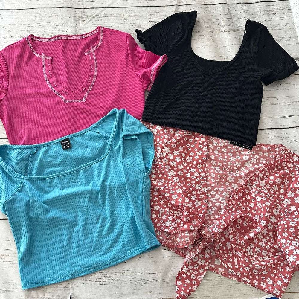 Bundle of short sleeve tops